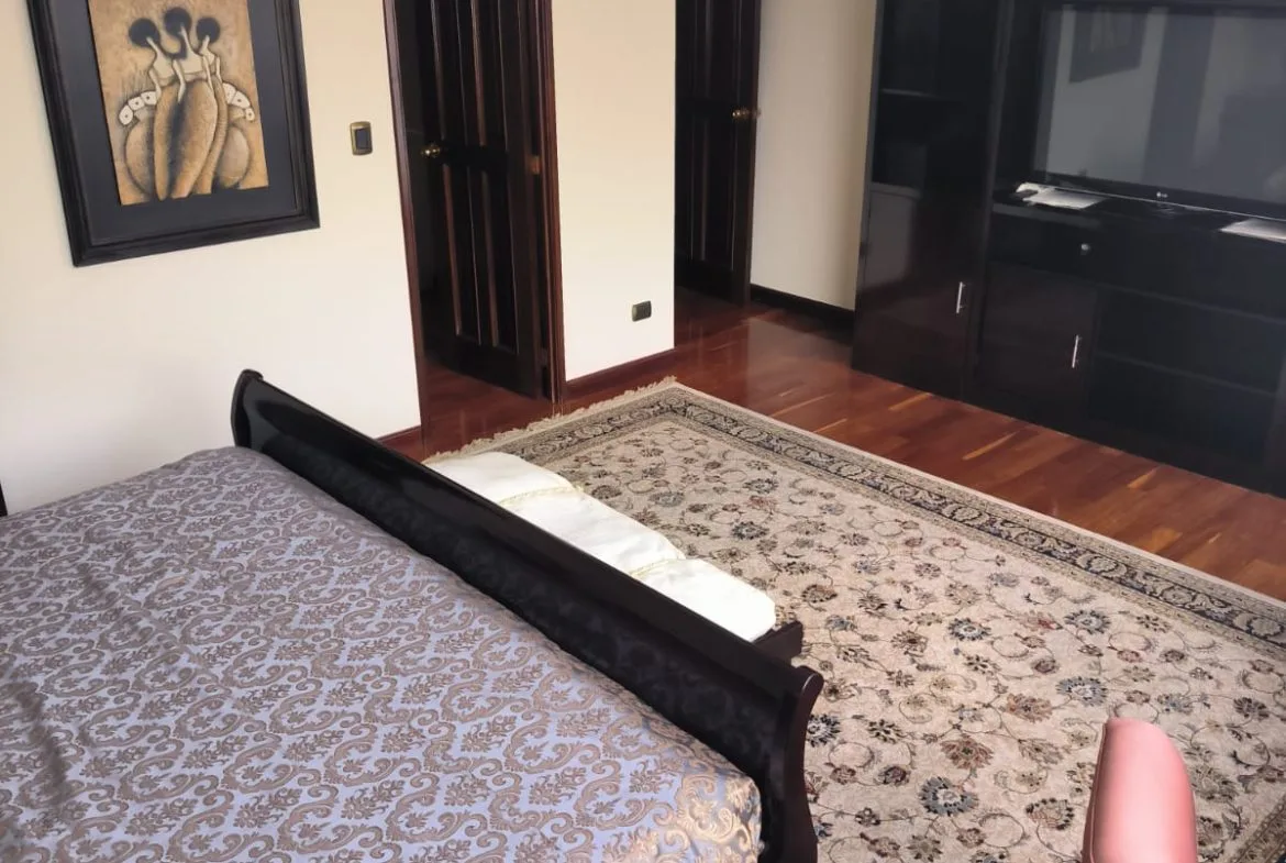 Apartamento en Renta o Venta Zona 14 - Image 2