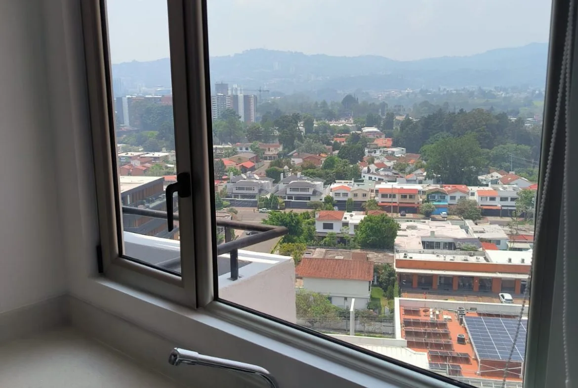 Apartamento en Renta Attica 1 Nivel Alto Zona 14 - Image 1