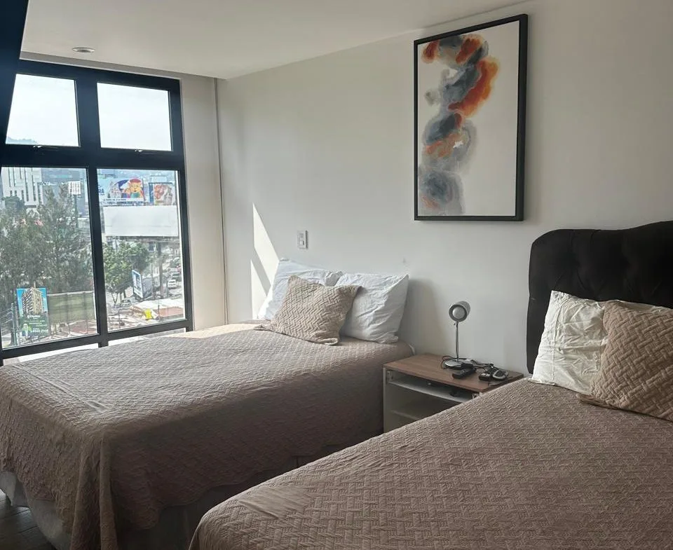 Apartamento en Venta Zona 10 - Image 3