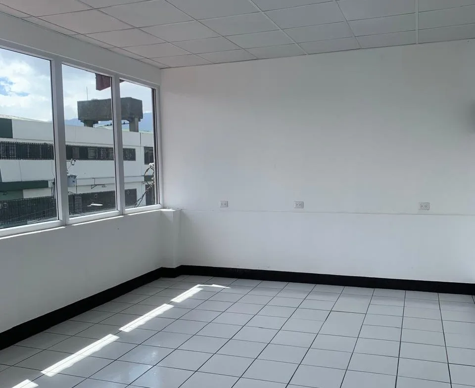 Edificio en renta, cerca de Estadio Mario Camposeco, Quetzaltenango - Image 3